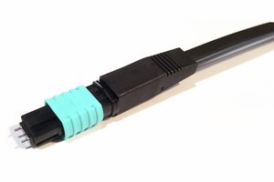 Qwik-Fuse MPO Connector, PINNED, OM3/4/5, Aqua, for ribbon, jacketed, single pack